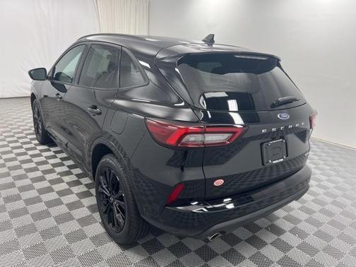 2023 Ford Escape ST-Line Elite
