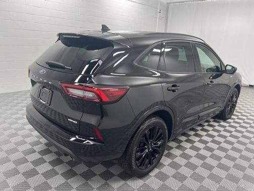 2023 Ford Escape ST-Line Elite