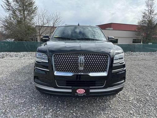 Black 2023 Lincoln Navigator L Reserve