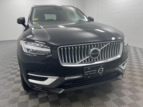 Onyx Black Metallic 2025 Volvo XC90 B6 Ultra
