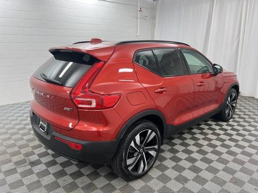 Fusion Red Metallic 2023 Volvo XC40 B5 Plus Dark Theme