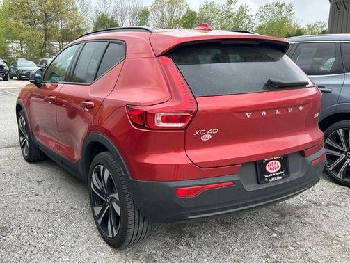 Fusion Red Metallic 2023 Volvo XC40 B5 Plus Dark Theme