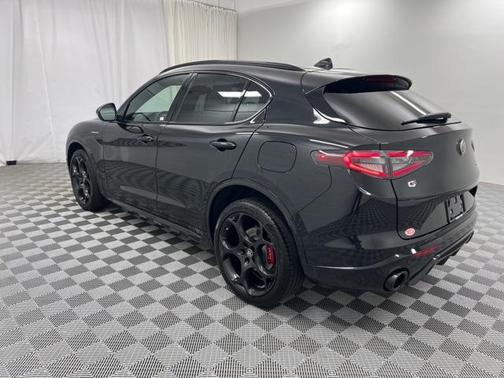 2025 Alfa Romeo Stelvio Sprint