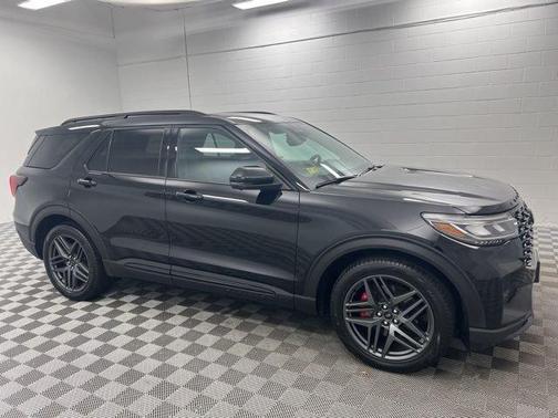 Agate Black Metallic 2025 Ford Explorer ST