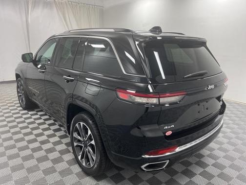 2022 Jeep Grand Cherokee Overland