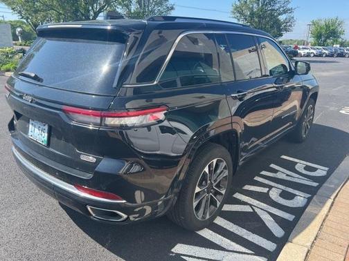 2022 Jeep Grand Cherokee Overland