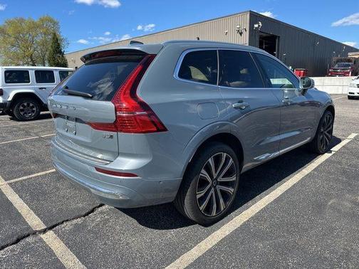 Thunder Gray Metallic 2023 Volvo XC60 B5 Ultimate Bright Theme