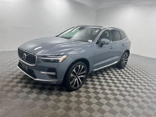 Thunder Gray Metallic 2023 Volvo XC60 B5 Ultimate Bright Theme
