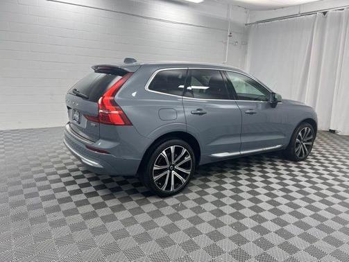 Thunder Gray Metallic 2023 Volvo XC60 B5 Ultimate Bright Theme