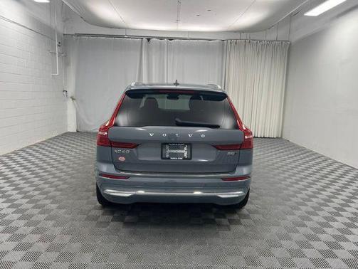 Thunder Gray Metallic 2023 Volvo XC60 B5 Ultimate Bright Theme
