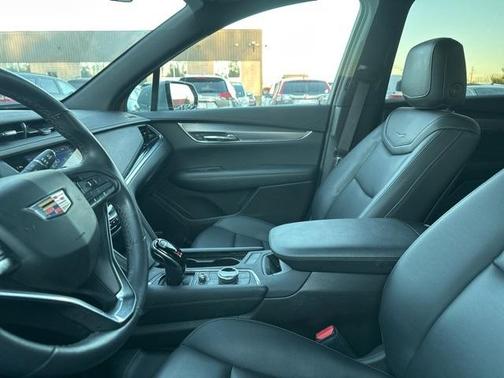 2023 Cadillac XT6 Luxury AWD