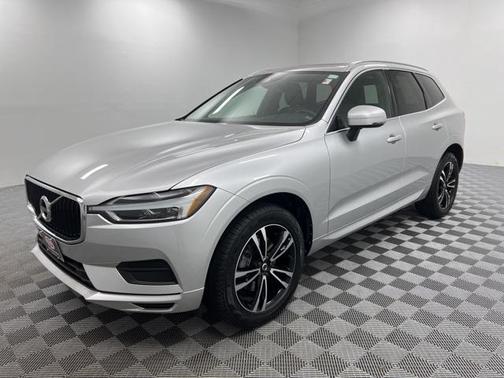 2020 Volvo XC60 T5 Momentum