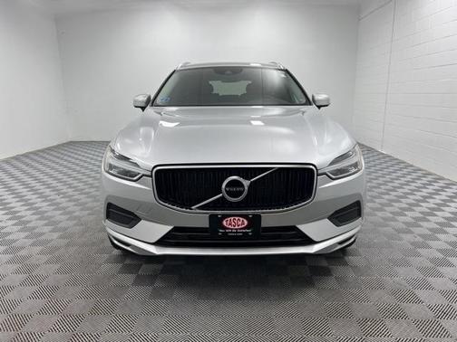 2020 Volvo XC60 T5 Momentum