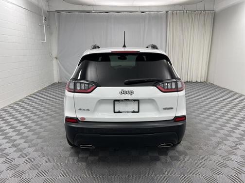 2022 Jeep Cherokee Latitude Lux