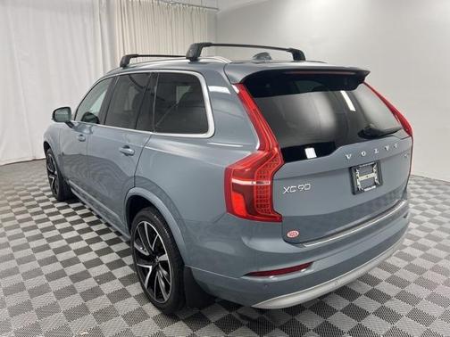2022 Volvo XC90 T6 Momentum 6 Passenger