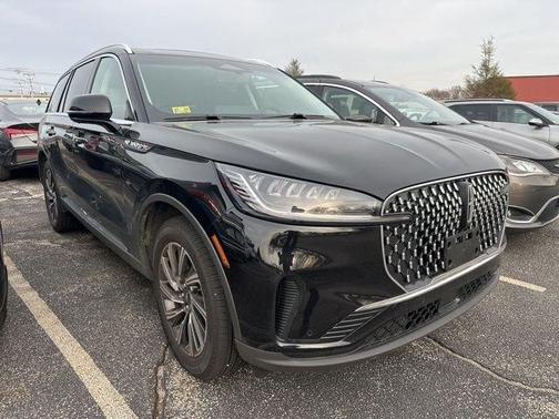Infinite Black Metallic 2025 Lincoln Aviator Premiere