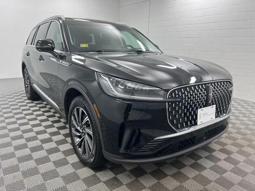 Infinite Black Metallic 2025 Lincoln Aviator Premiere