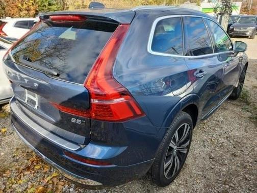 2023 Volvo XC60 B5 Plus Bright Theme