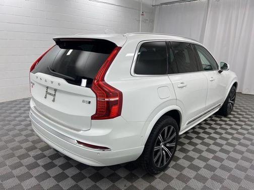 Crystal White Metallic 2023 Volvo XC90 B5 Plus