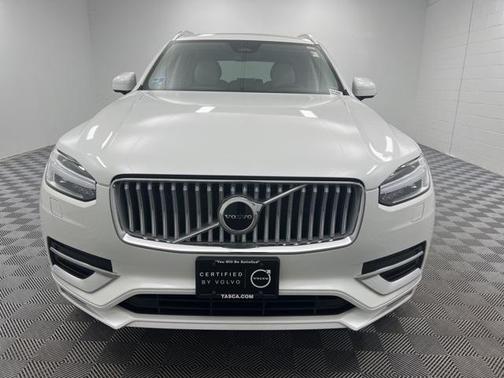 2025 Volvo XC90 B5 Core