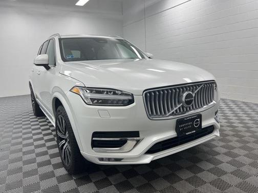 2025 Volvo XC90 B5 Core