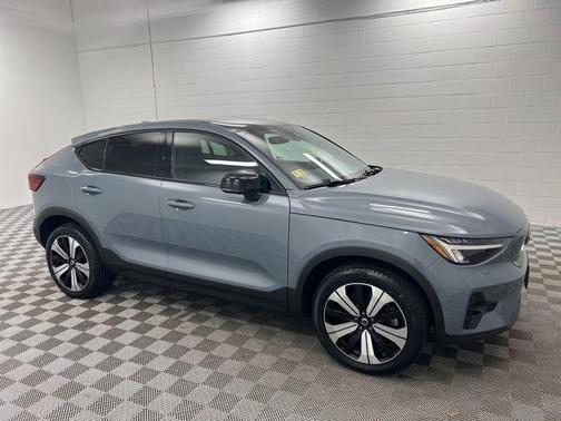 Thunder Gray Metallic 2023 Volvo C40 Recharge Pure Electric Twin Plus