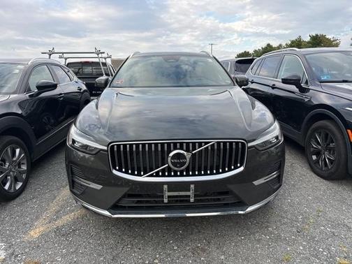 2022 Volvo XC60 B6 Inscription