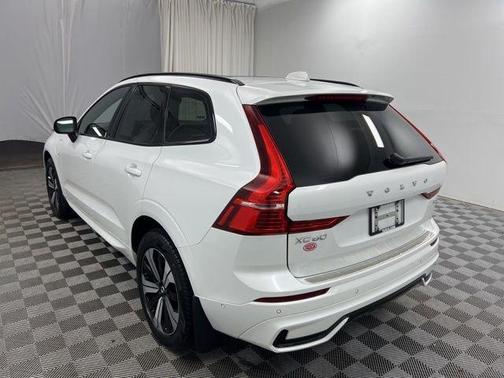Crystal White Metallic 2025 Volvo XC60 Plug-In Hybrid T8 Plus