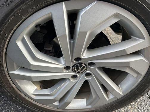 2022 Volkswagen Atlas 3.6L SE w/Technology