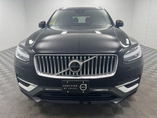 Onyx Black Metallic 2023 Volvo XC90 B6 Plus 6-Seater
