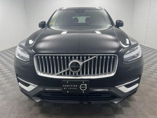 Onyx Black Metallic 2023 Volvo XC90 B6 Plus 6-Seater