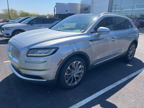 Silver Radiance Metallic 2022 Lincoln Nautilus Reserve
