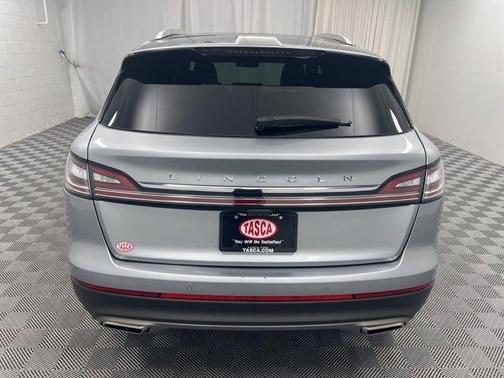 Silver Radiance Metallic 2022 Lincoln Nautilus Reserve