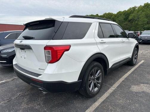 Star White 2023 Ford Explorer XLT