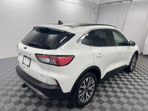 2022 Ford Escape Titanium