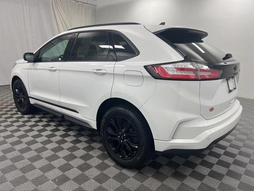 2023 Ford Edge SE
