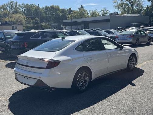 2022 Hyundai SONATA SEL