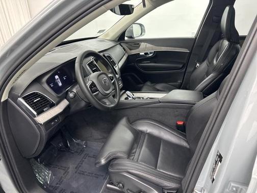 2024 Volvo XC90 Recharge Plug-In Hybrid T8 Ultimate Bright Theme 7-Seater