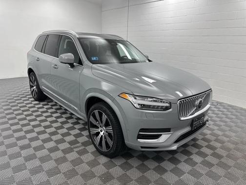 2024 Volvo XC90 Recharge Plug-In Hybrid T8 Ultimate Bright Theme 7-Seater