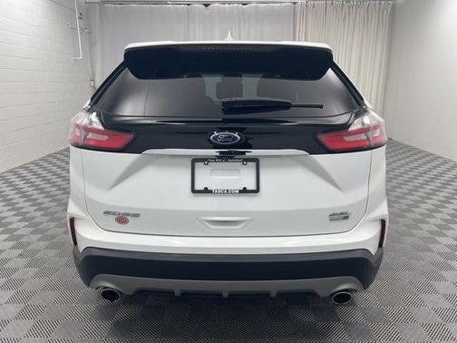White 2019 Ford Edge SEL
