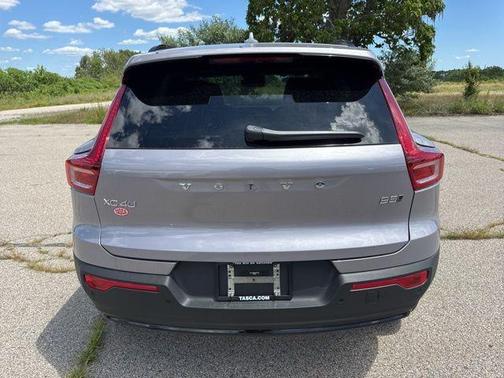 Aurora Blue 2026 Volvo XC40 B5 Ultra