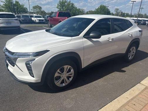Summit White 2024 Chevrolet Trax LS