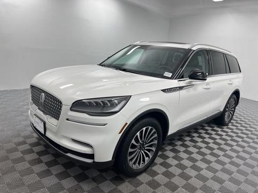2022 Lincoln Aviator Standard AWD