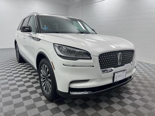 2022 Lincoln Aviator Standard AWD