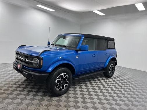 2024 Ford Bronco Outer Banks