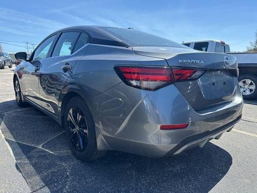 Gun Metallic 2021 Nissan Sentra SV