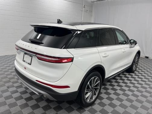 2023 Lincoln Corsair Standard