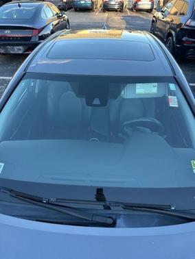 2020 Toyota Camry Hybrid XLE