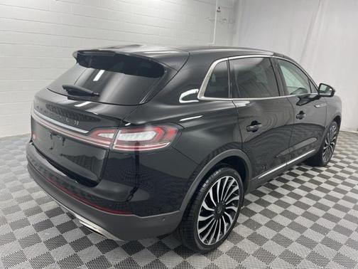 2022 Lincoln Nautilus Black Label