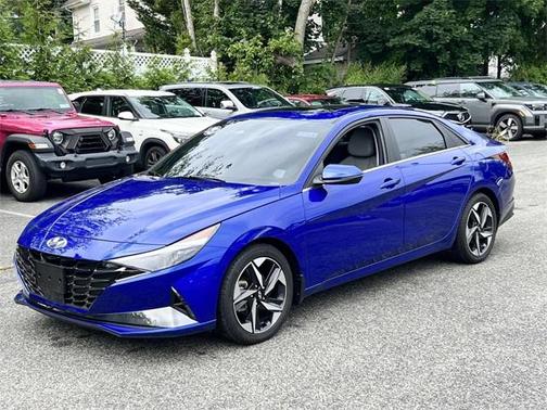 2023 Hyundai ELANTRA Limited